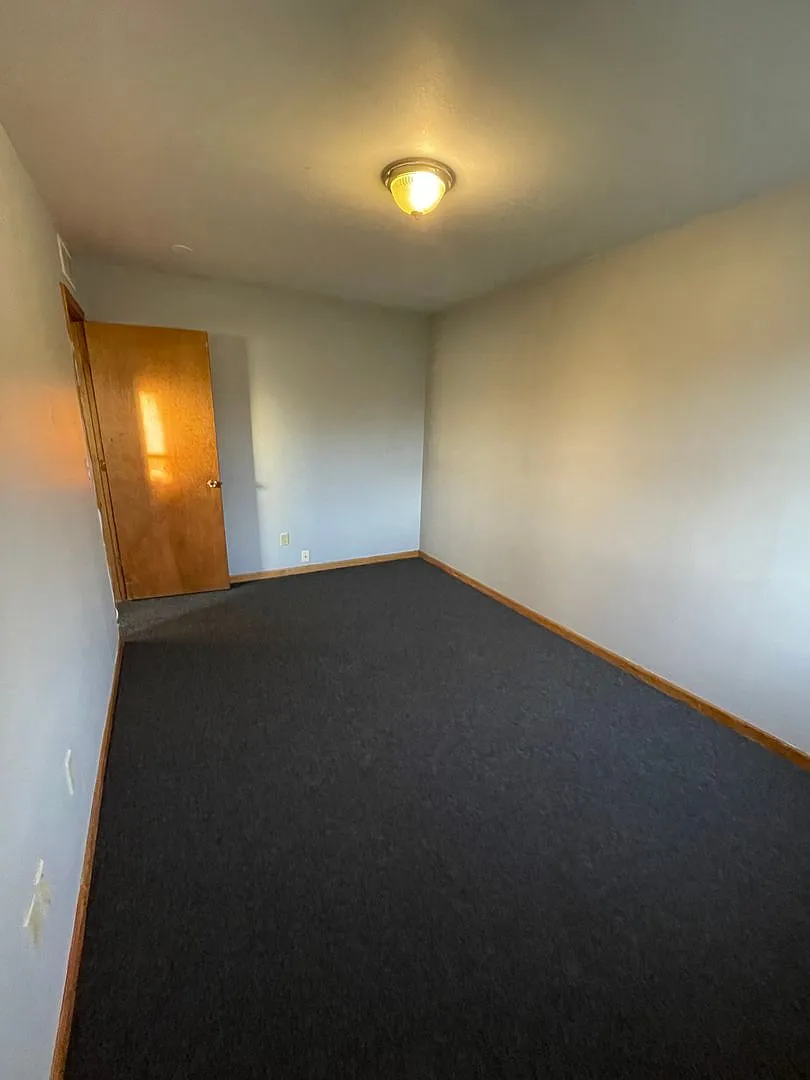 8809 West Villard Avenue — Photo 3