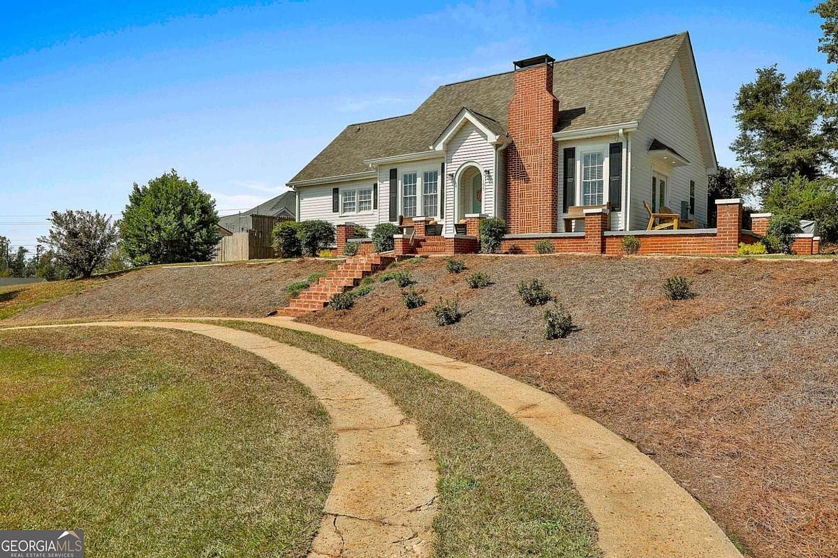 195 Lagrange St, Newnan, GA 30263 MLS 10211510 Zillow
