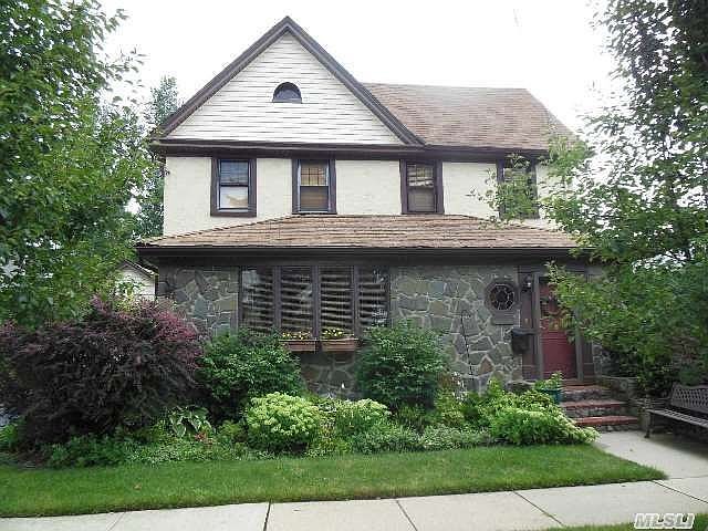 1st image of 1933 Harte St