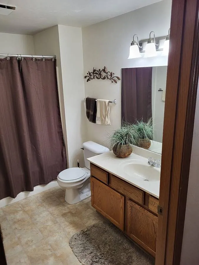 1 bed, 900 sqft, $1,064 — Photo 1