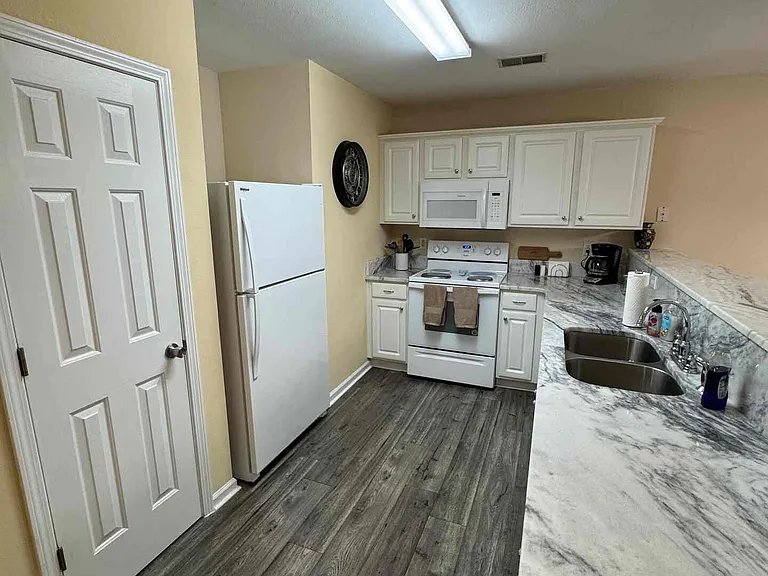 1234 River Oaks Dr #20-A — Photo 11