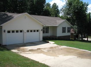 1009 Cedar Ln, Dexter, MO 63841