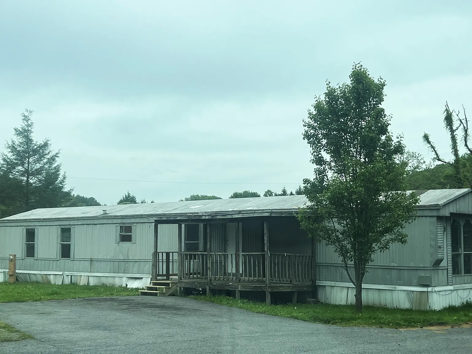 3 bed, $895 — Photo 2