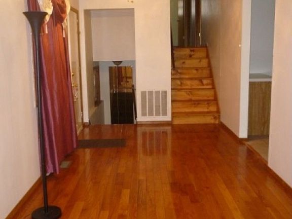 5th image of 10847 S Green Bay Ave