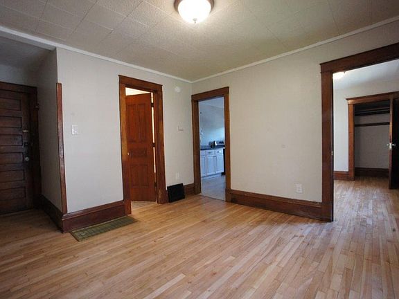 2nd image of 2428 Garfield Ave S #4