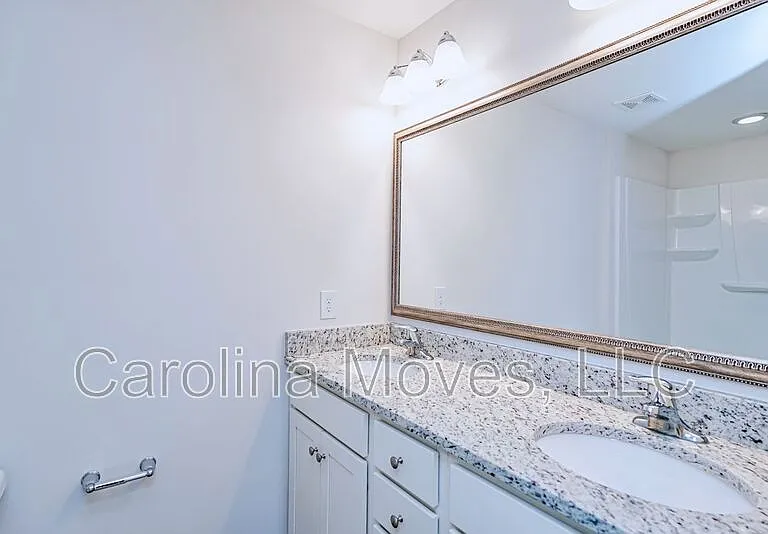 400 Chinchilla Dr — Photo 12
