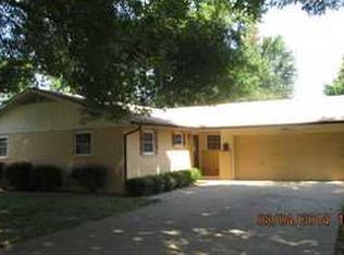 2002 Robyn Rd, Springdale, AR 72762