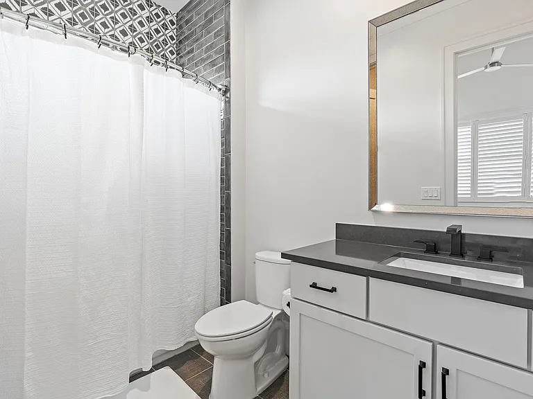 8808 Edgecomb Dr — Photo 44
