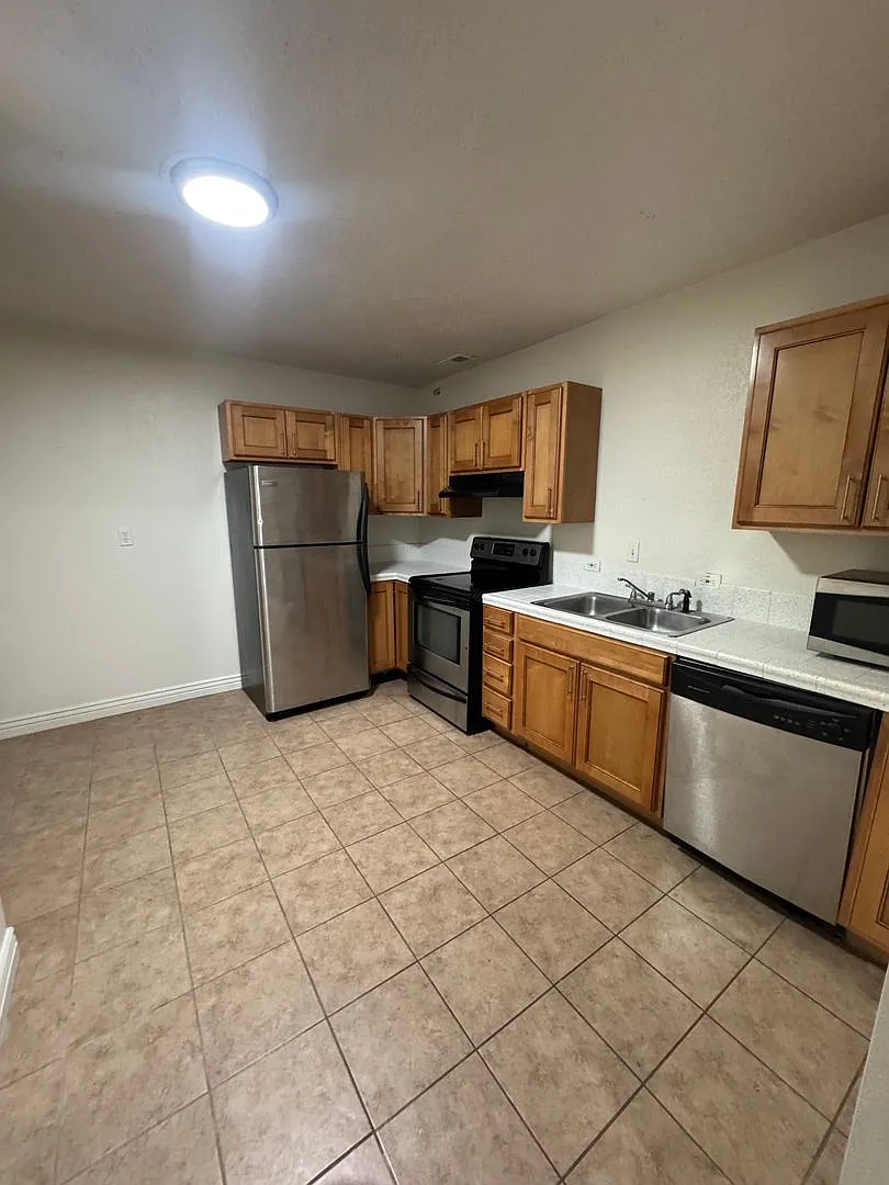 Beautiful Salt Lake apartment for rent! — Photo 4