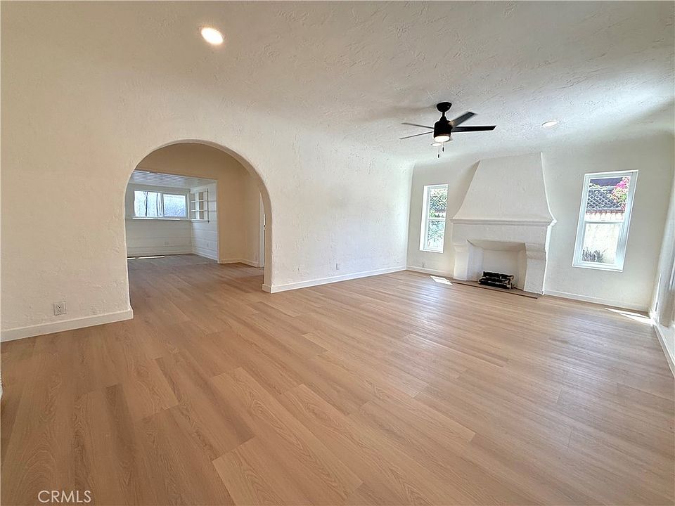 1st image of 472 W Burnett St