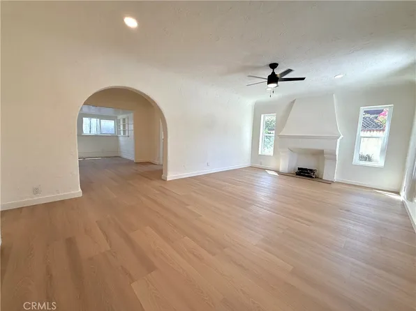 472 W Burnett St, Long Beach, CA 90806