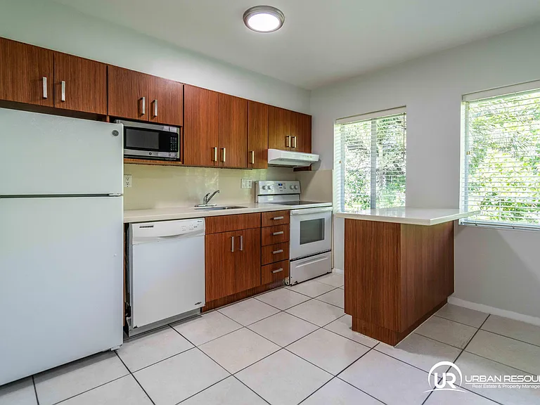666 NE 80th St #8 — Photo 9