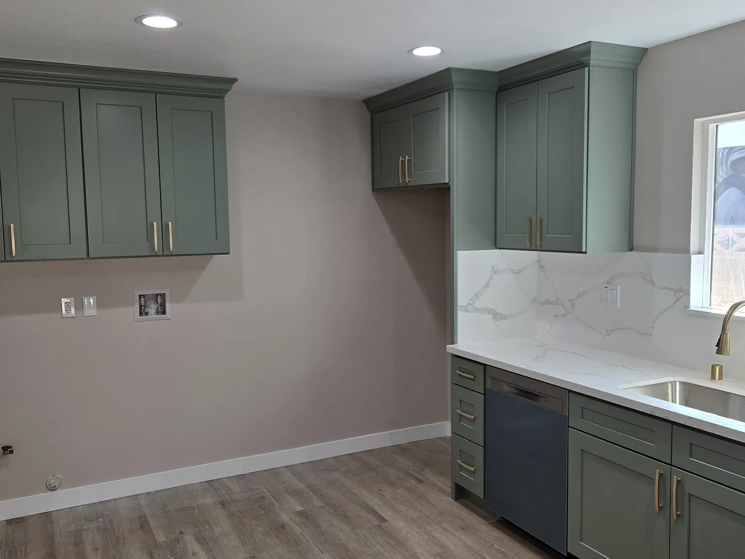 4 bed, 1400 sqft, $3,850 — Photo 3
