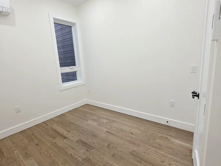 40 Lembeck Ave #12 — Photo 11