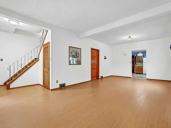 4th image of 93 Fredro St #1