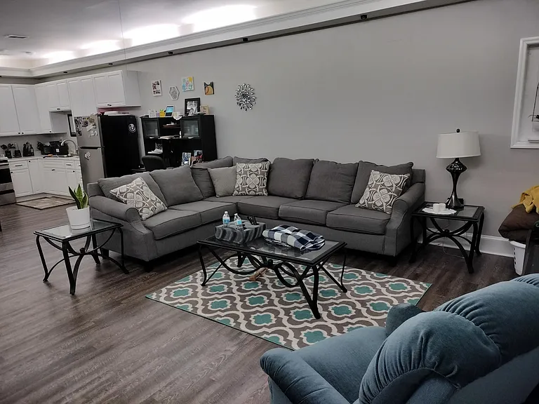 252 Woodcreek Way — Photo 2