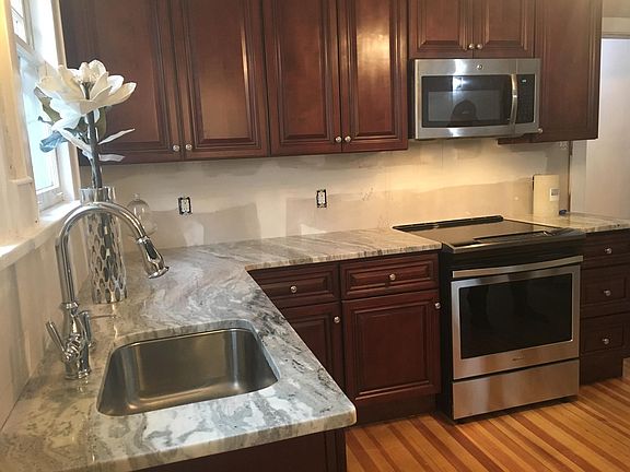 2nd image of 176 Homestead Ave