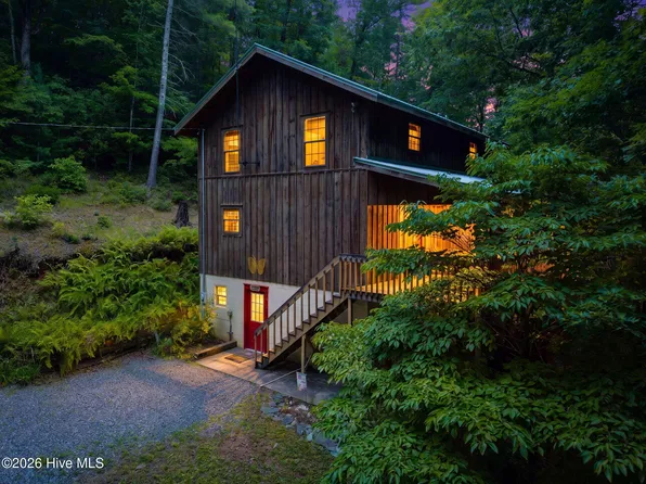 910 Laurel Branch Road, Murphy, NC 28906