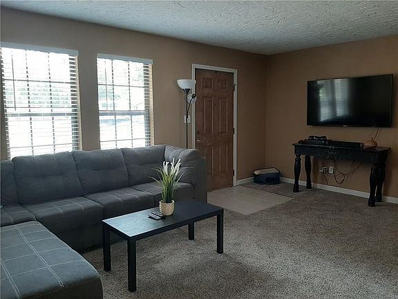 4th image of 1110 Milwaukee Ct