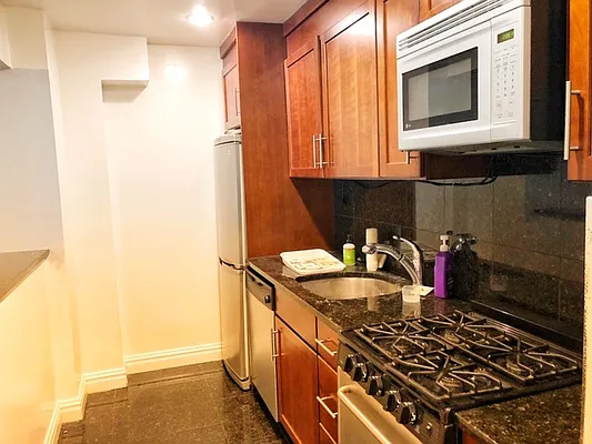 Rented by Friedman Roth Realty | media 6