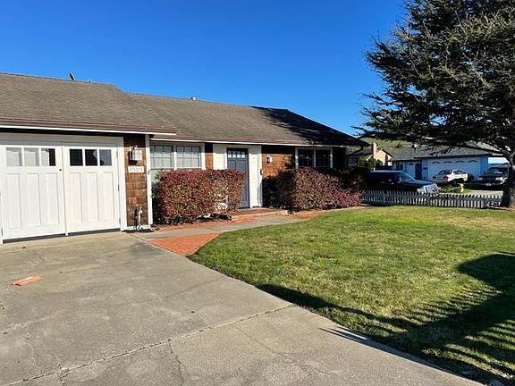 2nd image of 1589 Mizzen Ln