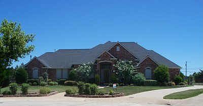 1st image of 108 Woodlands Ct