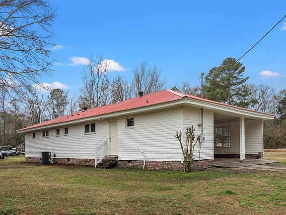 4th image of 898 Pint Circle Rd.