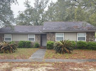 717 Clark Dr, Fort Walton Beach, FL 32547