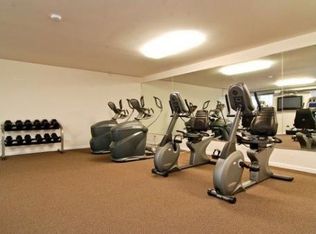 632 Sheridan Rd APT 2E, Highwood, IL 60040