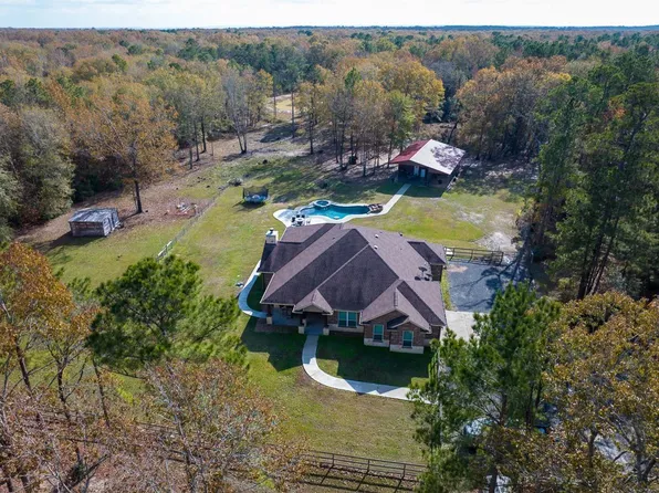 675 Somerset Trl, Pointblank, TX 77364