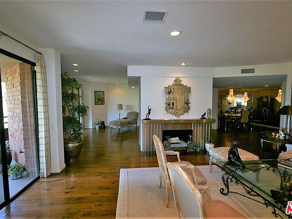 2nd image of 4720 Park Encino Ln Unit 120