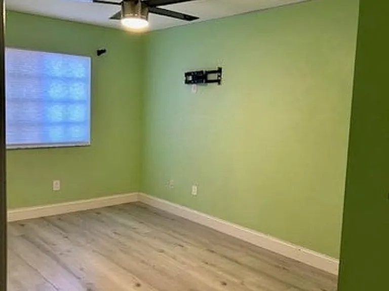 1305 Lucaya Dr — Photo 10