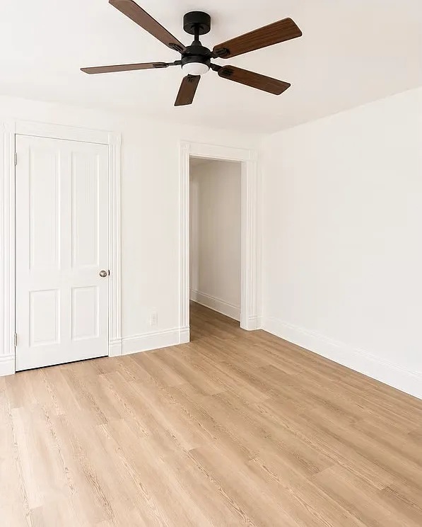 124 W College St — Photo 3