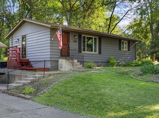 13590 Norelius Ln, Lindstrom, MN 55045