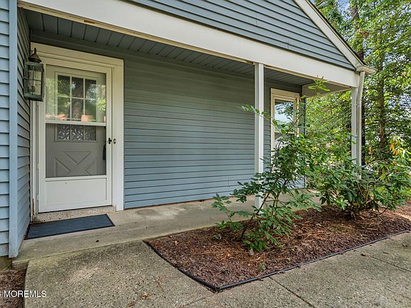 4th image of 726A Wooton Court #A