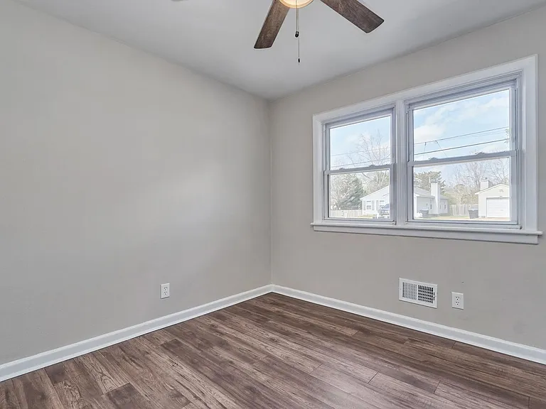 2275 Wolf St #B — Photo 9