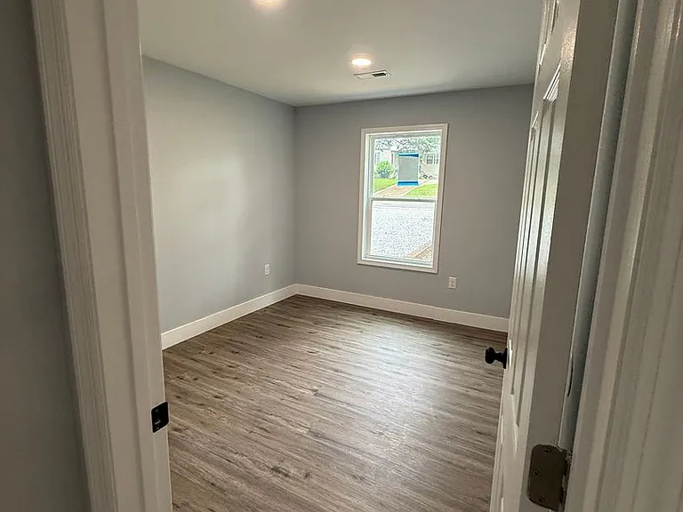 3913 Pine Ave SW — Photo 6