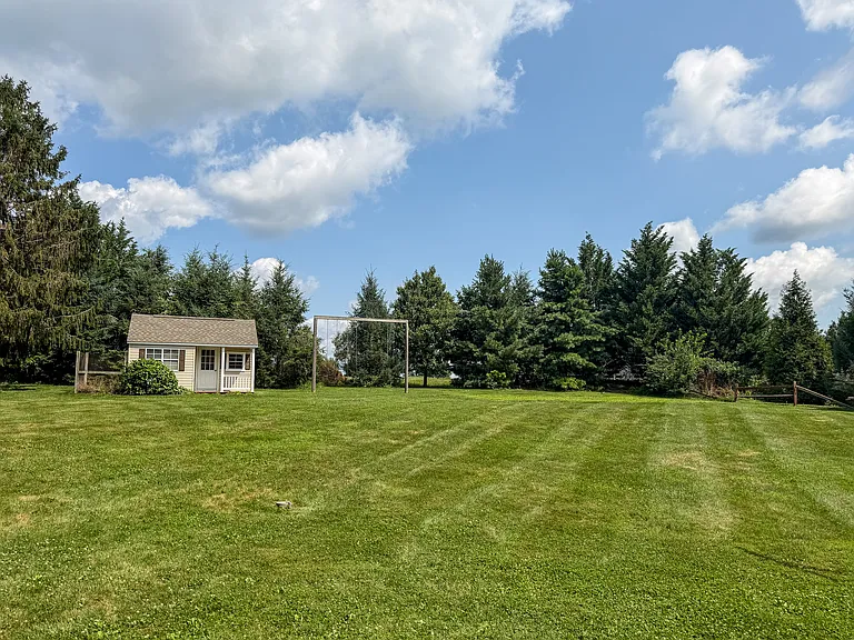 1835 Brunnerville Rd — Photo 37