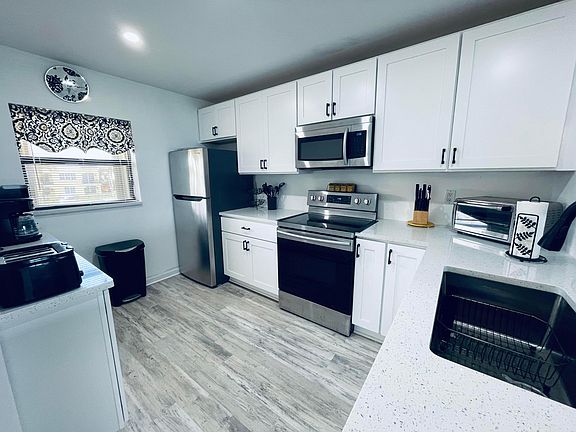 5th image of 7430 S Ocean Drive #219