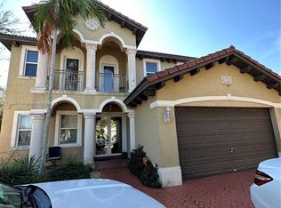 8726 NW 139th Ter, Miami Lakes, FL 33018