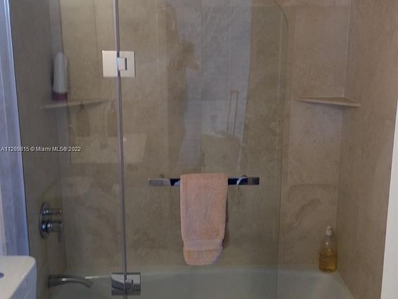5th image of 770 Claughton Island Dr APT 615