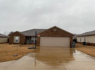 4595 Edinburgh Dr, Jonesboro, AR 72405