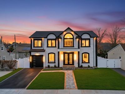 41 Coachman Lane, Levittown, NY, 11756