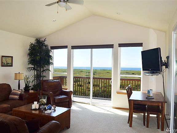 2nd image of 1003 S Sand Dune Ave SW