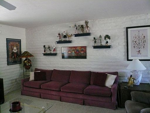 3rd image of 81 E La Espina