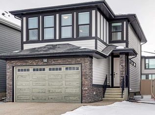 7262 S 11th Ave SW, Calgary, AB T3H3V5