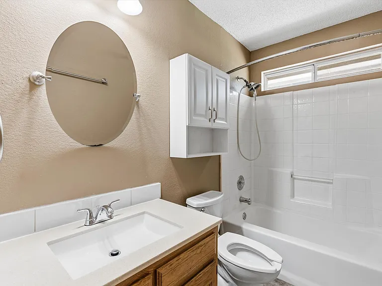 5106 Lee Hutson Ln — Photo 15