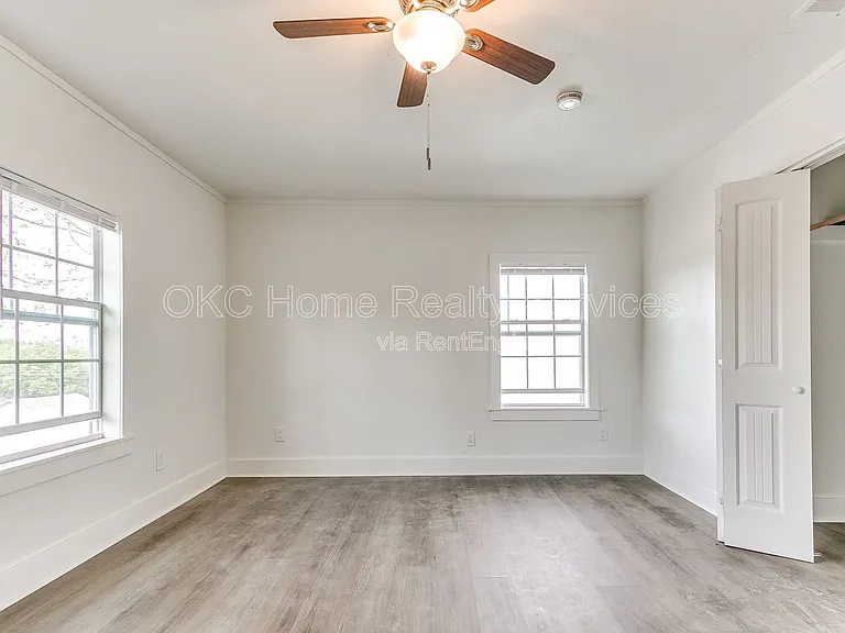 1812 W Noble Ave — Photo 46