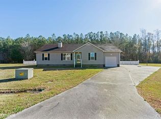 1111 Meadow Dr, Elizabeth City, NC 27909