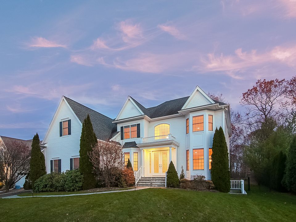 1st image of 9 Shelley Ln